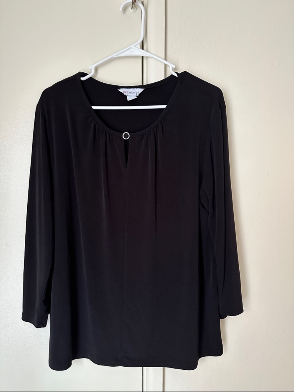 Liz Claiborne Black 3/4 Sleeve Keyhole Ring Blouse
